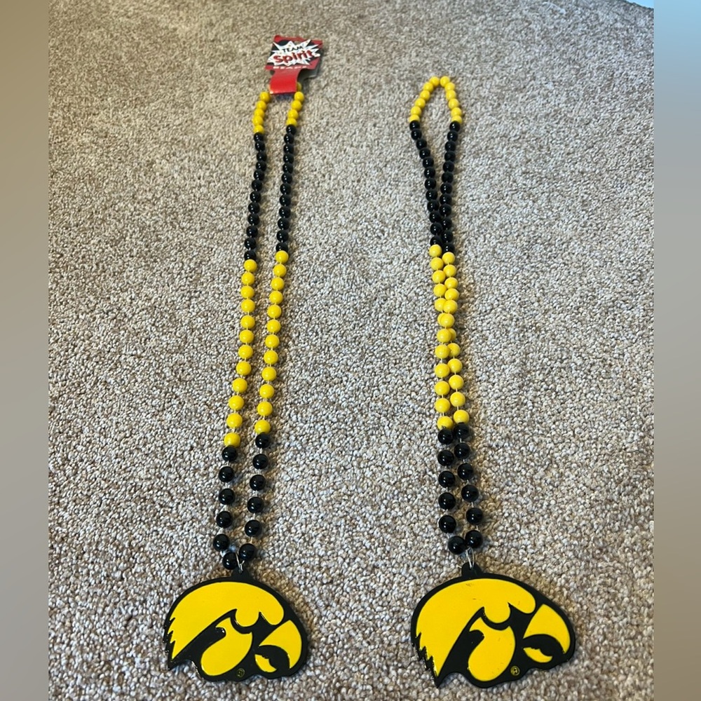 Iowa Hawkeye Sports Mardi Gras Beads
With Medilians